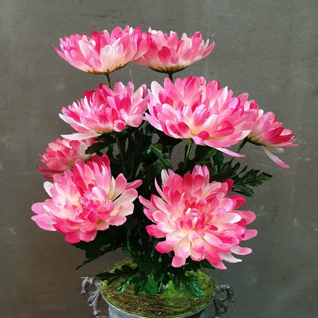 บูเก้เบญจมาศ no. 2 8 ดอก (X3F19ST), A bouquet of daisy (8 blooms): a friendly, small-headed bloom that lightens the rhythm of a spray.