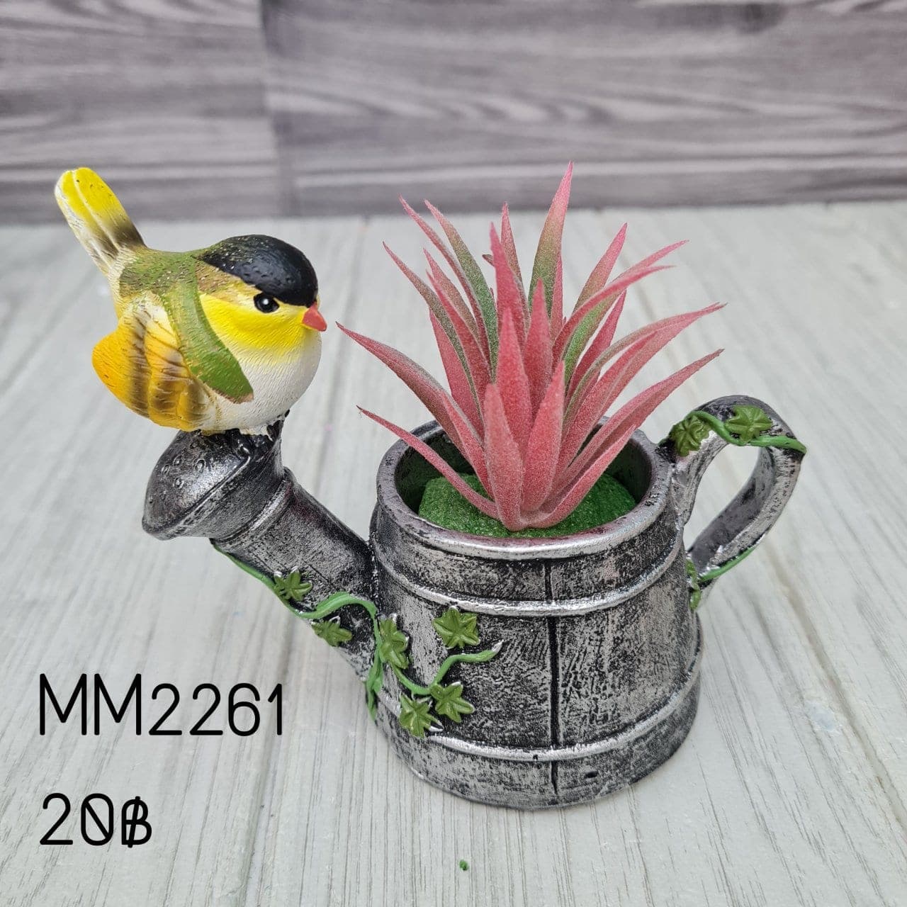 MM2261 (MM2261), Styling piece: an accent piece used to round out the overall styling.