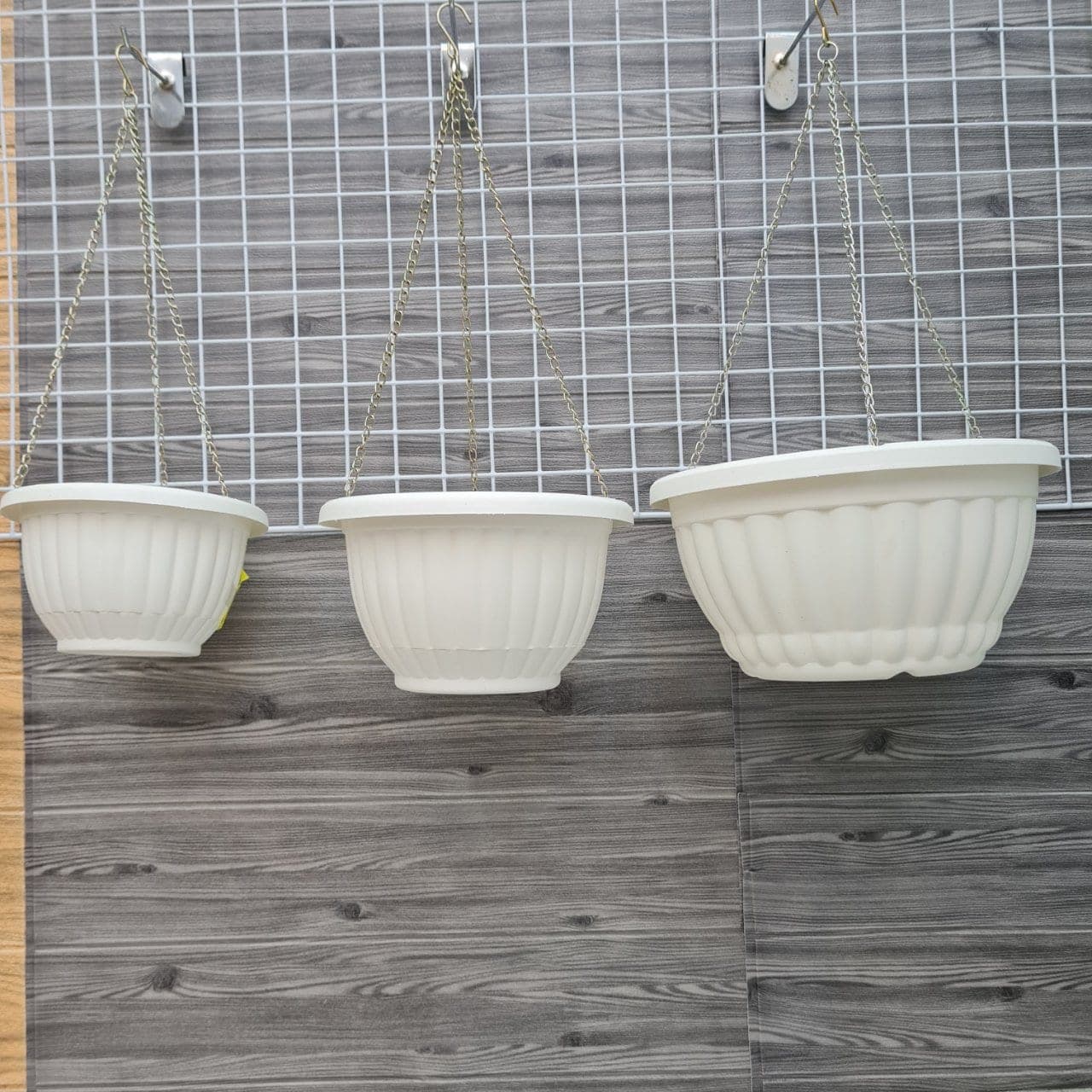 KI50,KI51,KI53 (KI50,KI51,KI53), Styling piece: an accent piece used to round out the overall styling.